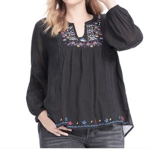 1X KYLA SEO black Embroidered floral peasant top